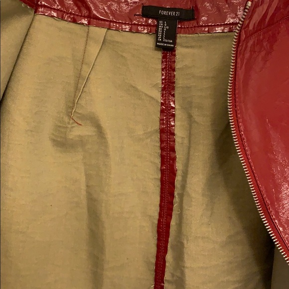 Red Mini Skirt, fake leather - Picture 5 of 6